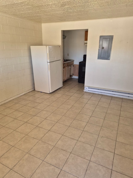 Primary Photo - 105 9th Ave