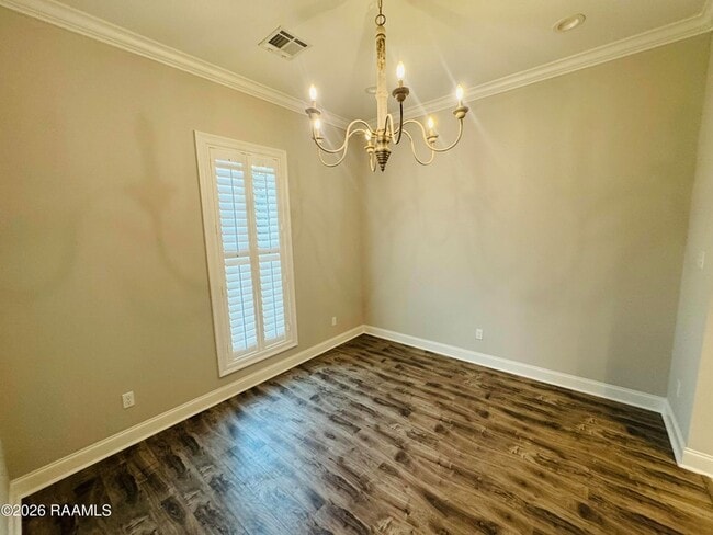 Building Photo - 113 Oak Village Dr