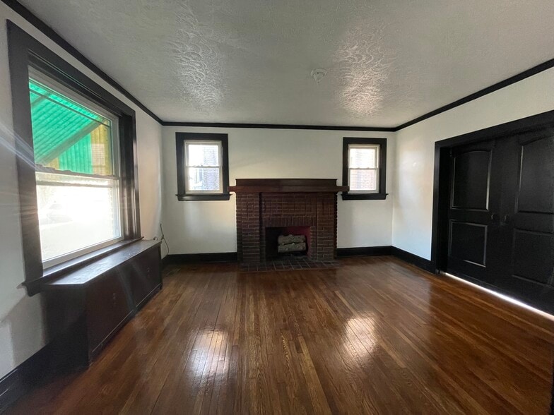 Building Photo - 3421 Trimble Ave