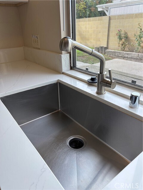 Building Photo - 13169 Hedda Dr