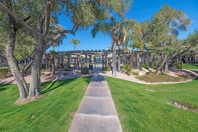 Building Photo - 7009 E Acoma Dr