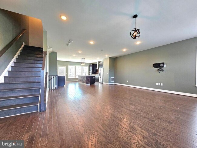 Building Photo - 17235 Branched Oak Rd