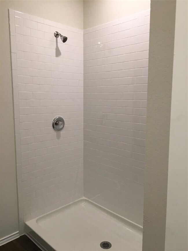 Building Photo - 255 Dorchester Dr