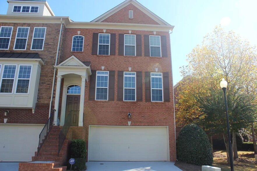 Building Photo - 4691 Wehunt Commons Dr