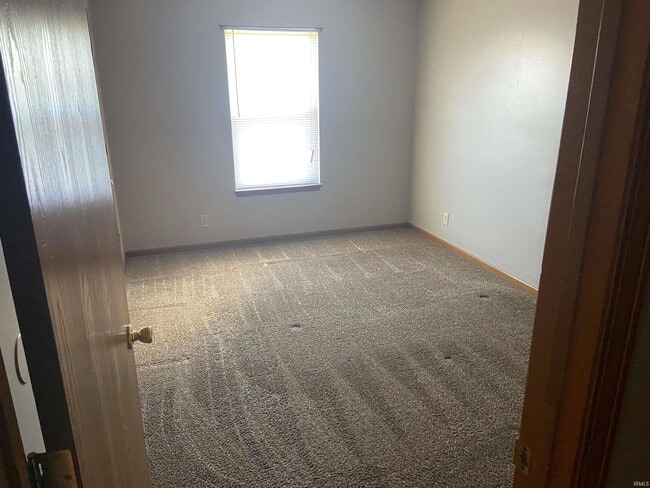 Building Photo - 2835 Plaza Ln