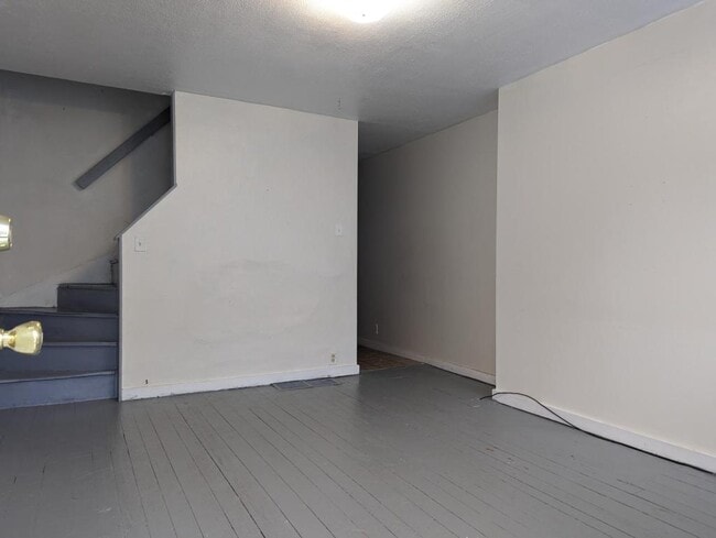 Building Photo - 5409 1/2 Carnegie St 15201