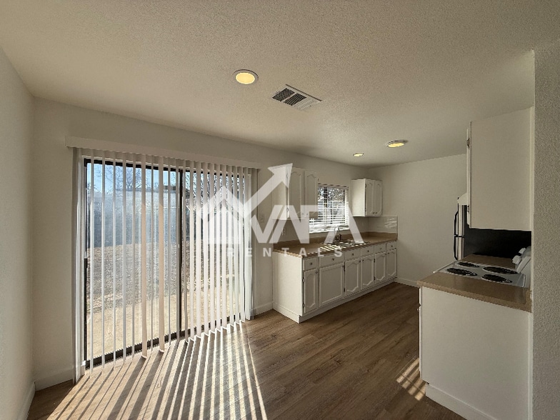 Building Photo - 4820 Michael Collins Dr