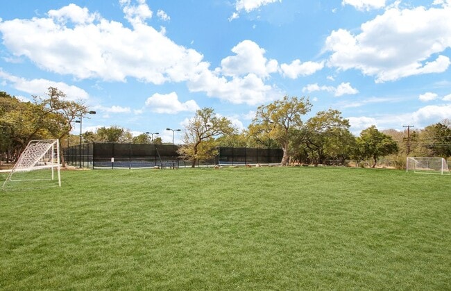 Building Photo - Beautiful 4 Bedroom Home in Gated Community!