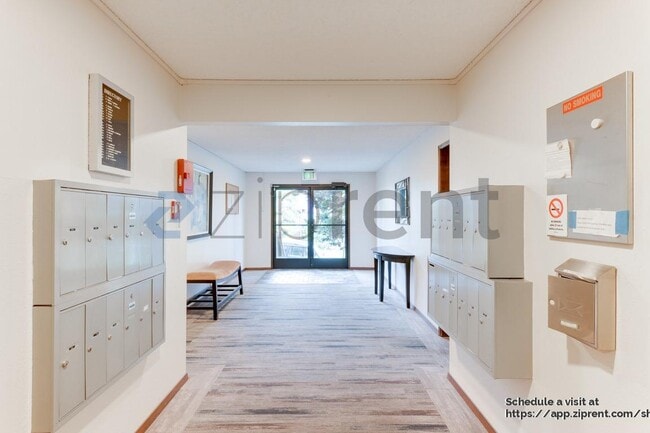 Building Photo - 911 N 73rd St