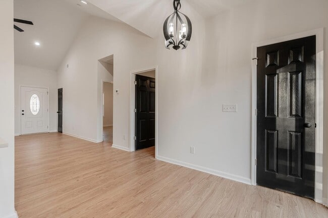 Building Photo - 216 Acie Ave