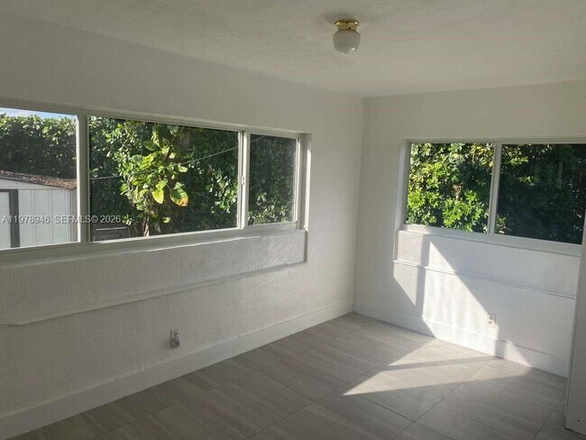 Building Photo - 1170 NW 90th St