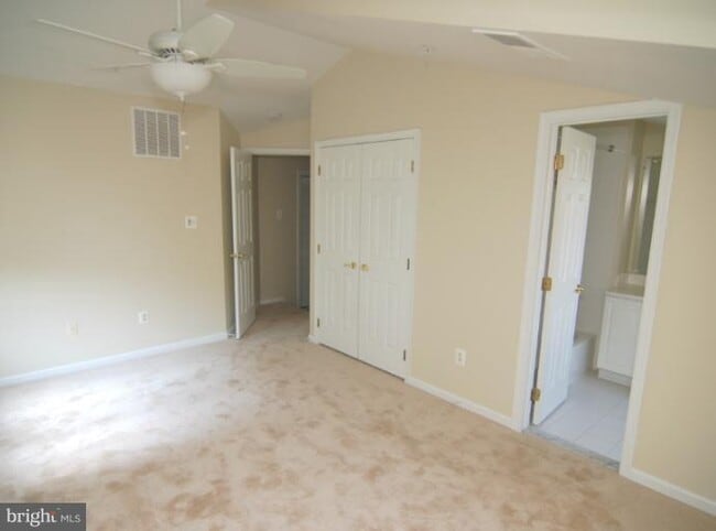 Building Photo - 2404 13th Ct N