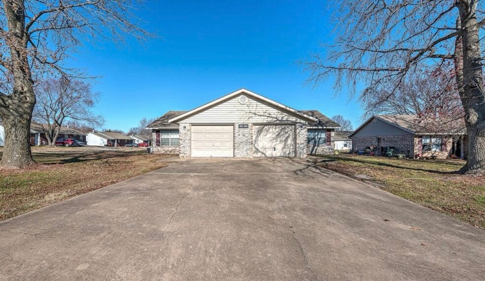 Building Photo - 4520 W Franciscan Trl