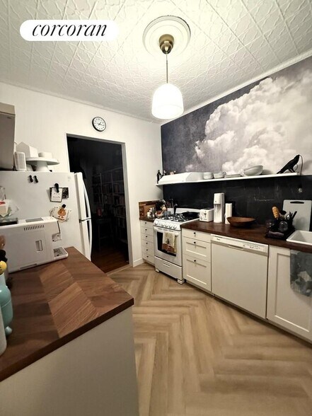 Building Photo - 1211 8th Ave