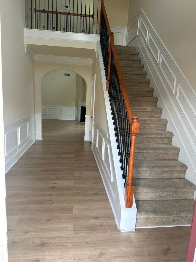 Building Photo - 4 Bedrooms, 3 Bathrooms - Home in Stockbri...