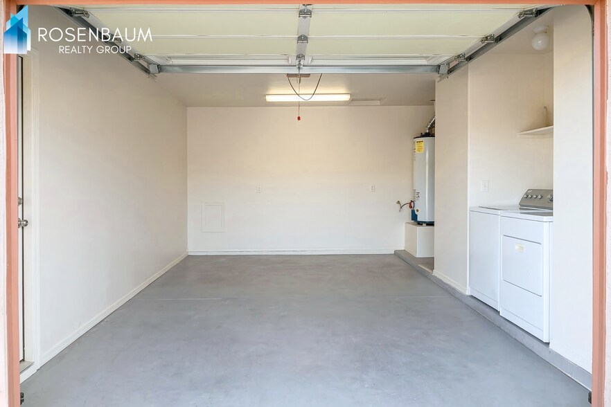 Building Photo - Beautiful 2-bedrooms, 2-baths duplex in Prescott Valley!