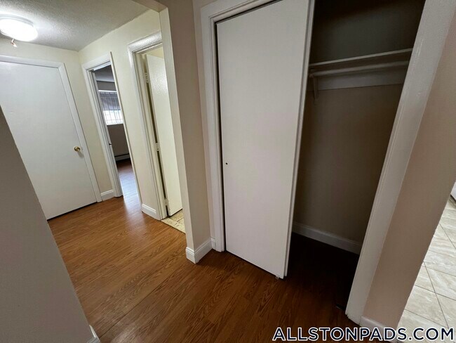 Building Photo - 90 Gardner St