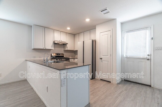Building Photo - 2847 Elion Dr