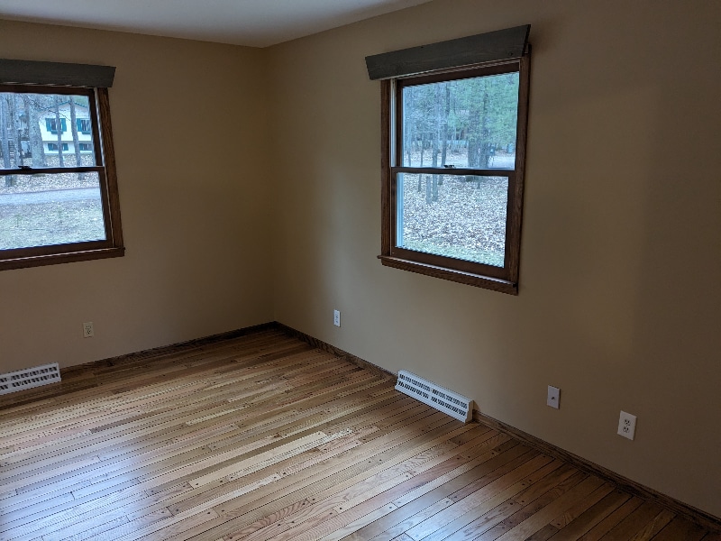 Building Photo - 9815 Wintergreen Dr