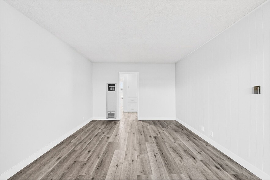 Building Photo - 3525 2nd St