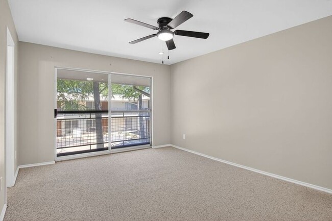 Building Photo - 4616 W Lovers Ln