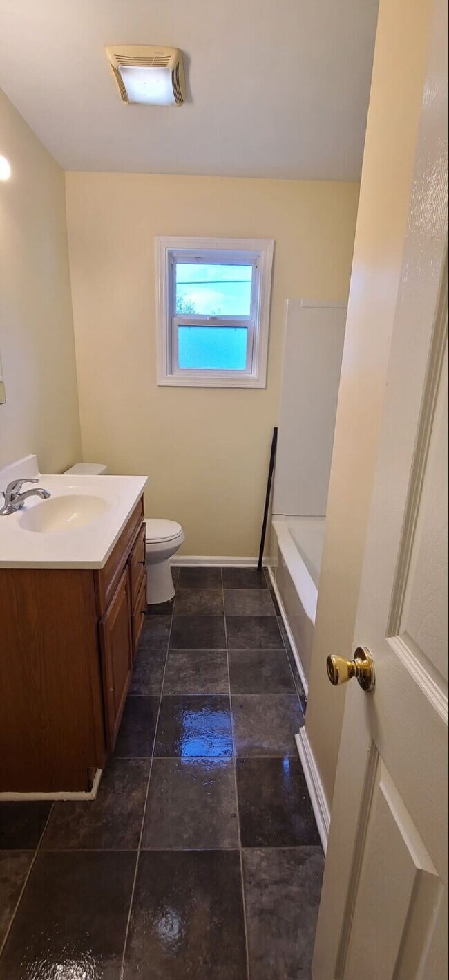 Building Photo - Charming 3-Bedroom Home in Mount Morris