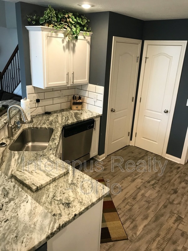 Building Photo - 5081 Dinard Way