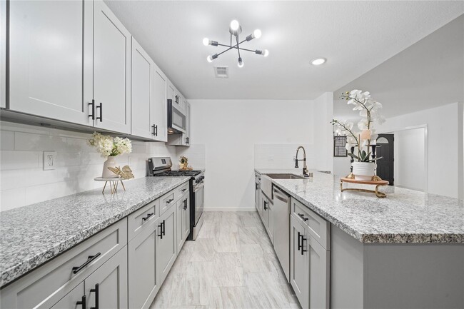 Primary Photo - 12007 Sharpcrest St