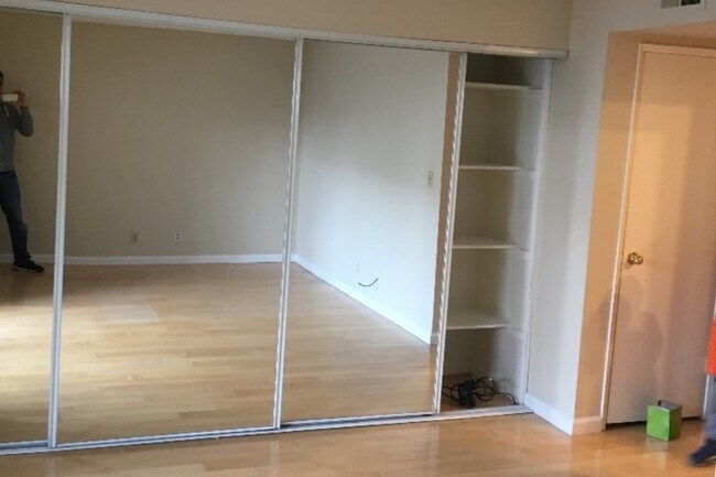 Guest Room - 1882 Pandora Ave