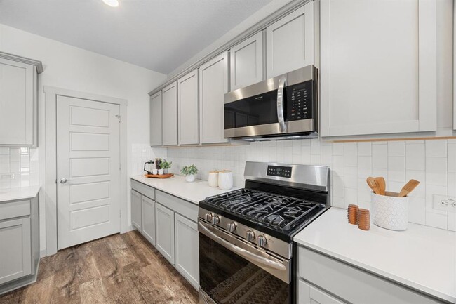 Building Photo - 100 Deserti Rd