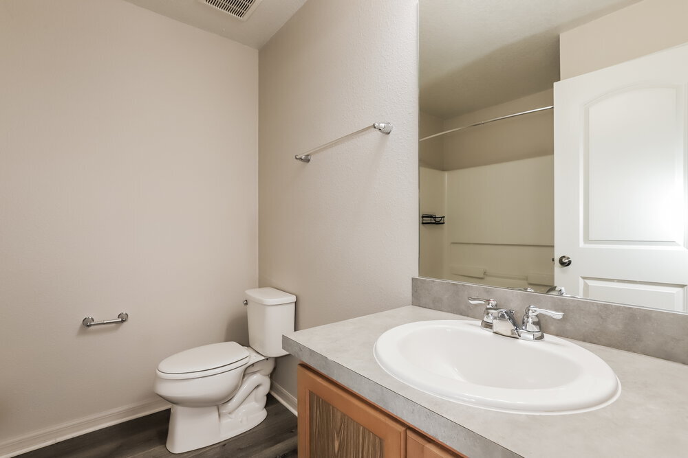 Building Photo - 10716 Southern Forest Dr