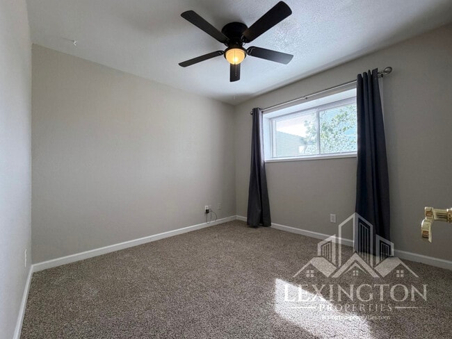 Building Photo - Lovely updated, 3BD/2BA, Home in Rocklin – off Pacific St. near Hwy 80 Access!