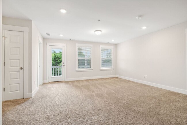 Building Photo - Nolensville home in the highly sought-afte...