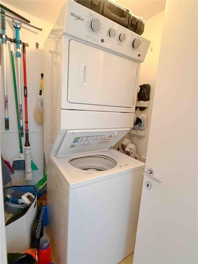 Building Photo - 450 Alton Rd