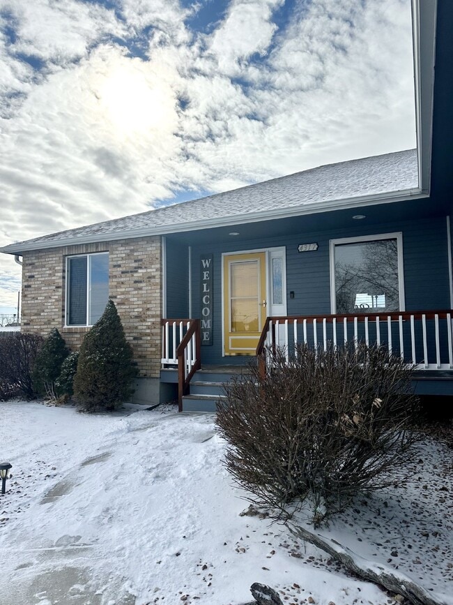 Building Photo - "Charming 3-Bedroom Gem on Laramie Street”