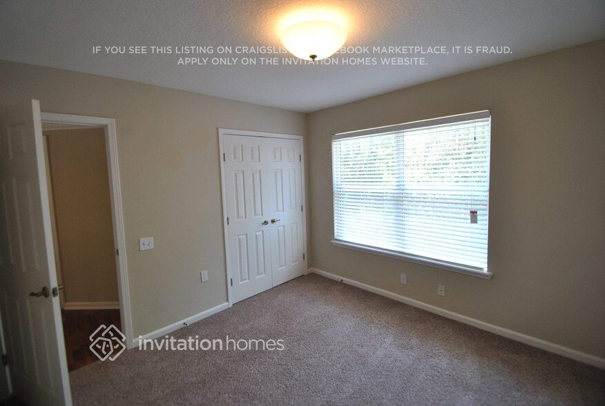Building Photo - 8568 Glenbury Ct N
