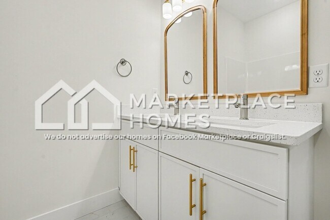 Building Photo - 1 Taverly Dr