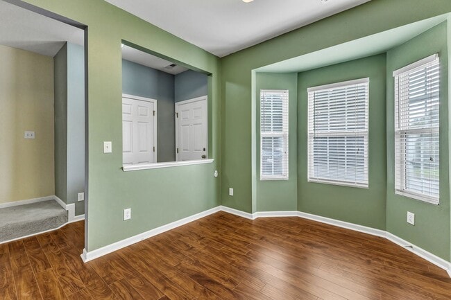 Building Photo - Adorable 3b 3b Townhome In Wake Forest!