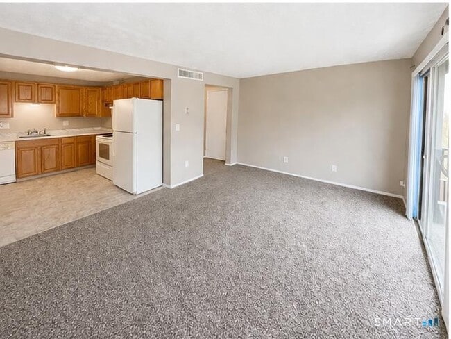 Building Photo - 210 Towne House Rd