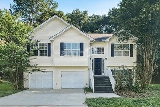 Building Photo - 456 Evergreen Way