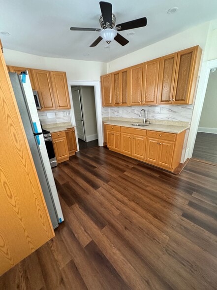 Building Photo - 119-10 Farmers Blvd