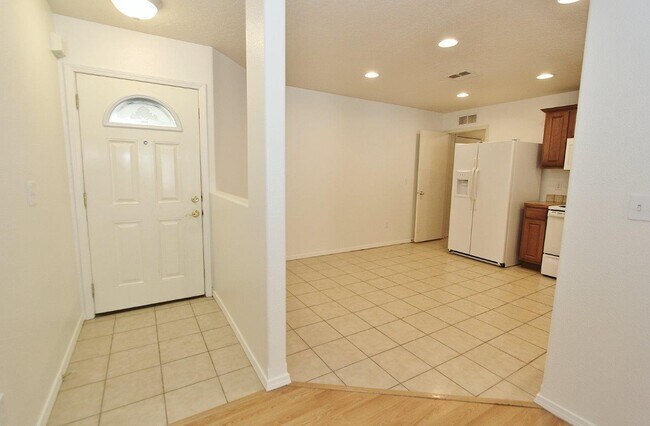 Building Photo - 1208 N Chesire Dr Kuna