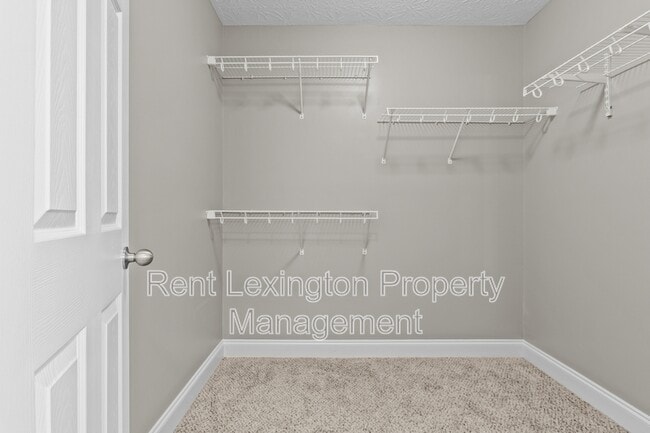 Building Photo - 588 Lanarkshire Pl