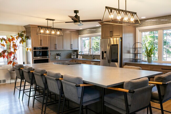 Building Photo - 9535 Osceola Ave