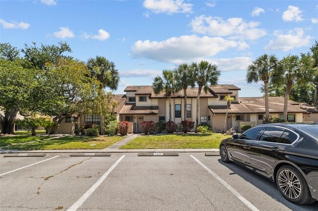 Building Photo - 5628 Linksman Pl