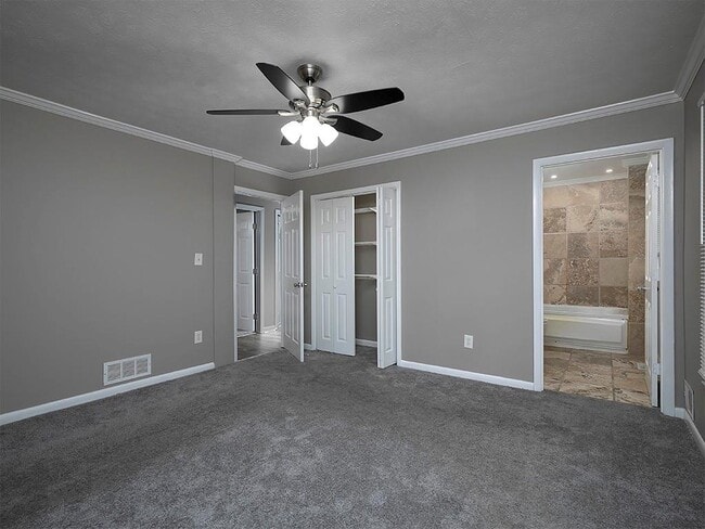Building Photo - 581 Autumn Ln