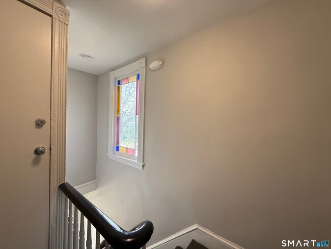 Building Photo - 3 Yost St