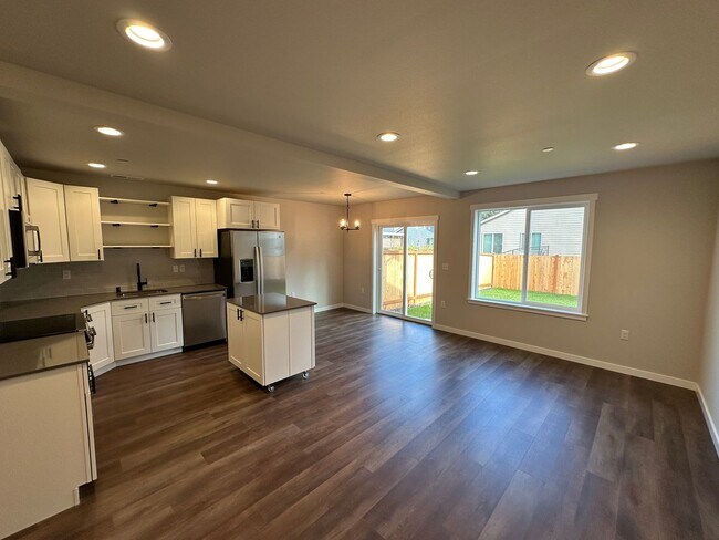 Building Photo - 1818 chipman St SE