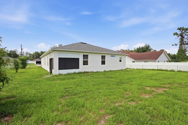 Building Photo - 5574 SW 128th Pl