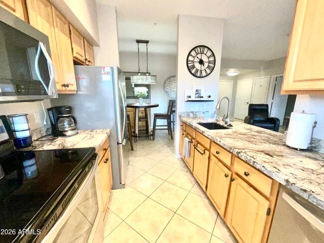 Building Photo - 14950 W Mountain View Blvd